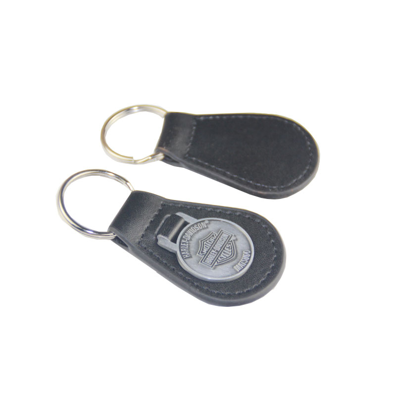 Geometrica Fashionable Caelatum Leather Keychain